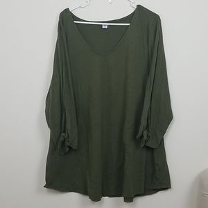 Plus size 3/4 tie sleeve shirt